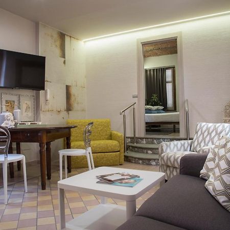 Appartamento Vacanze / Holiday Flat Farfalle&Rossobarbera Montegrosso d'Asti Экстерьер фото